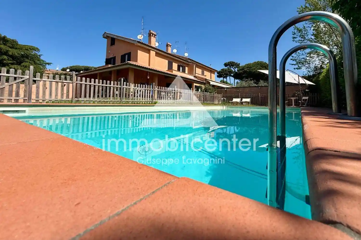 Villa in vendita a Genzano di Roma