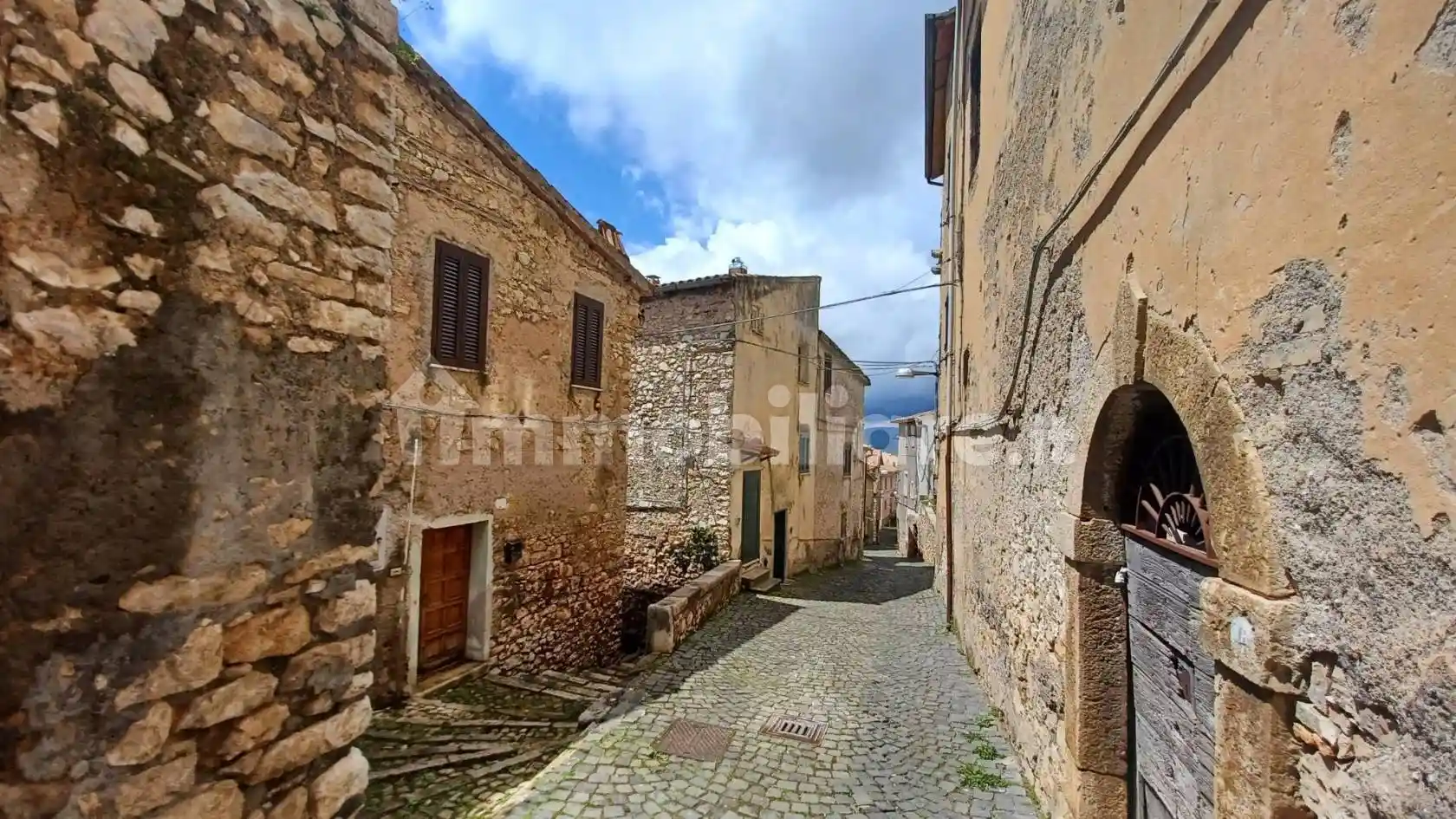 Appartamento in vendita a Maenza