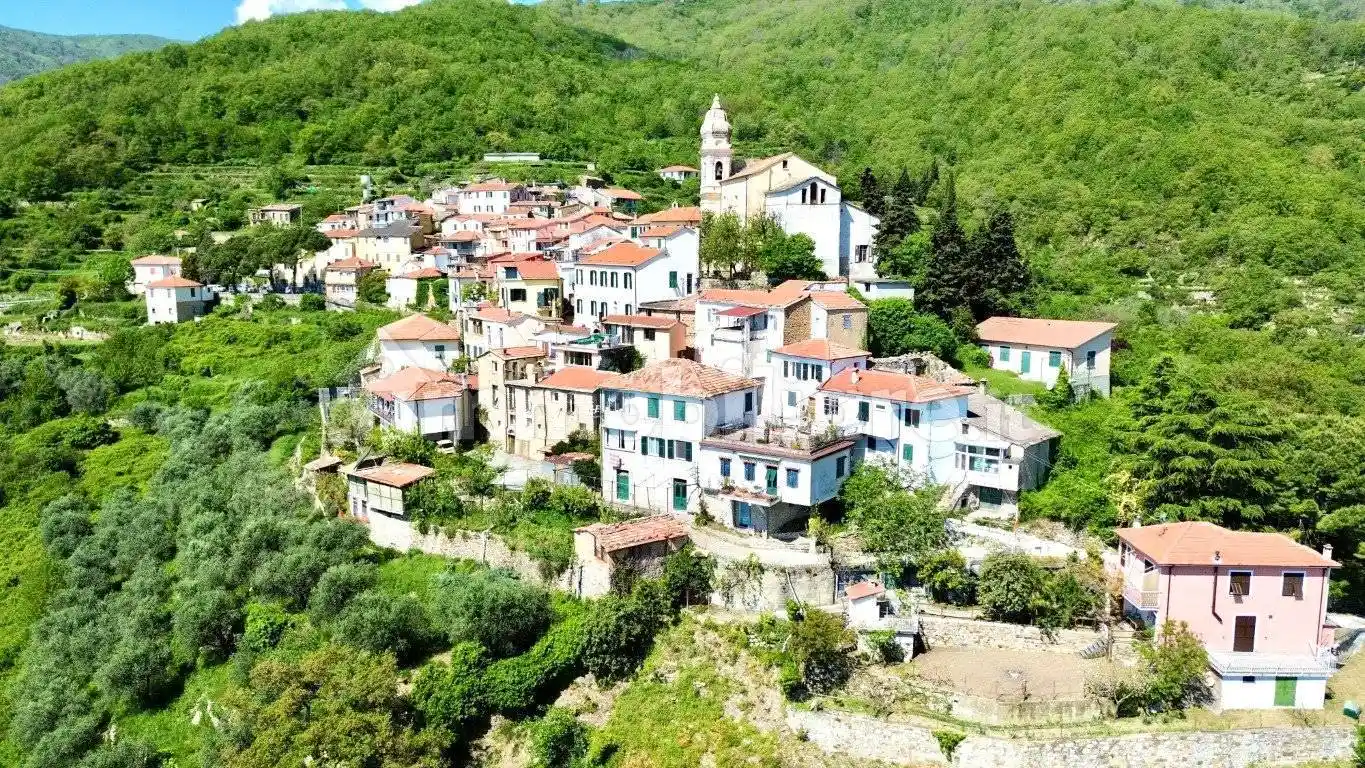 Casa indipendente in vendita a Prelà