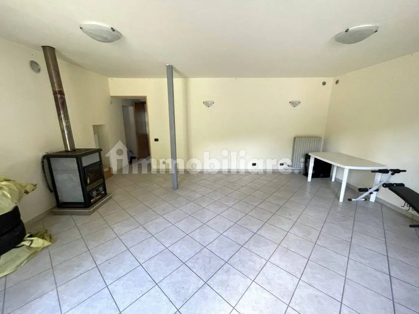 Casa indipendente in vendita a Monticello d'Alba