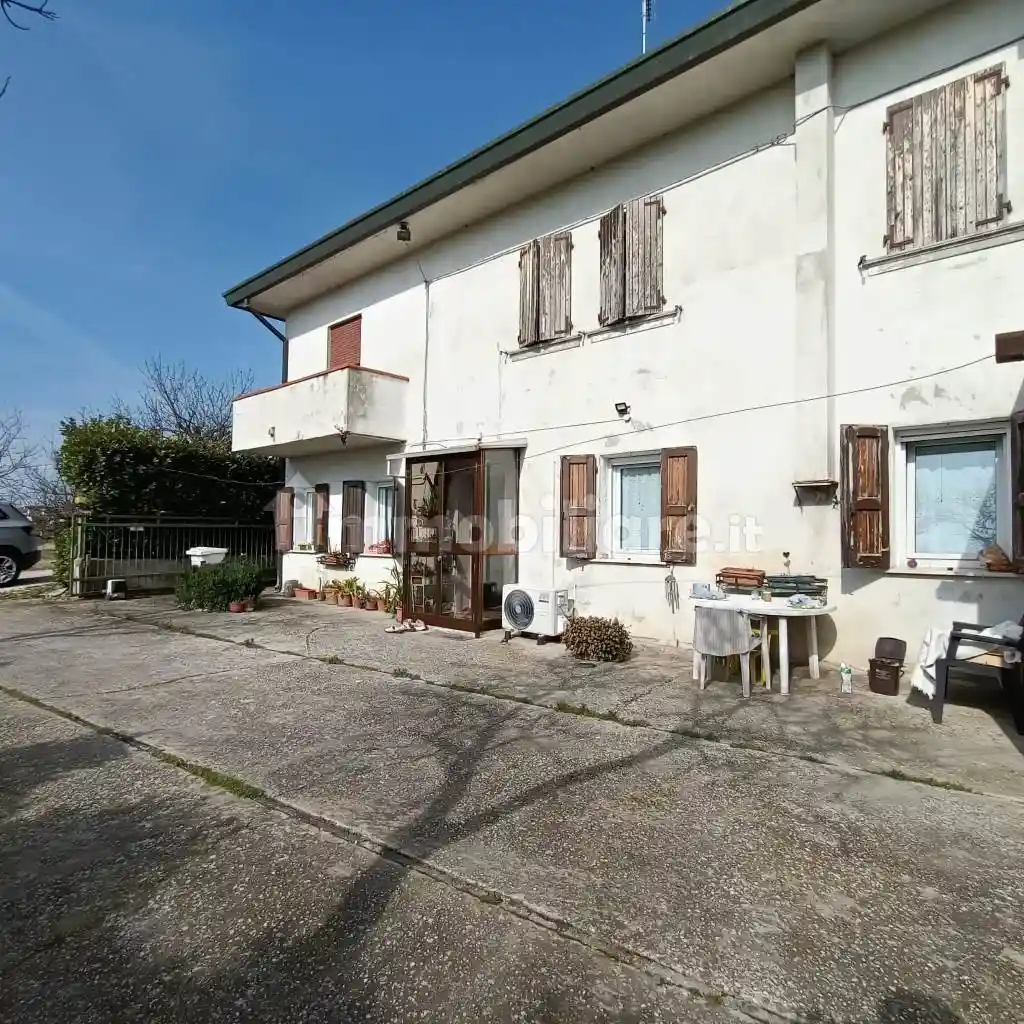 Villa in vendita a Rovigo