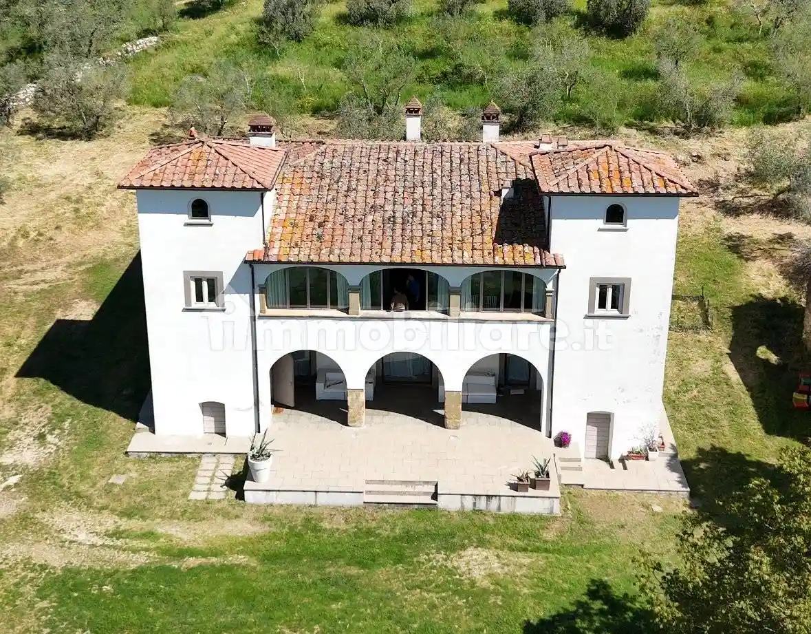 Villa in vendita a Arezzo