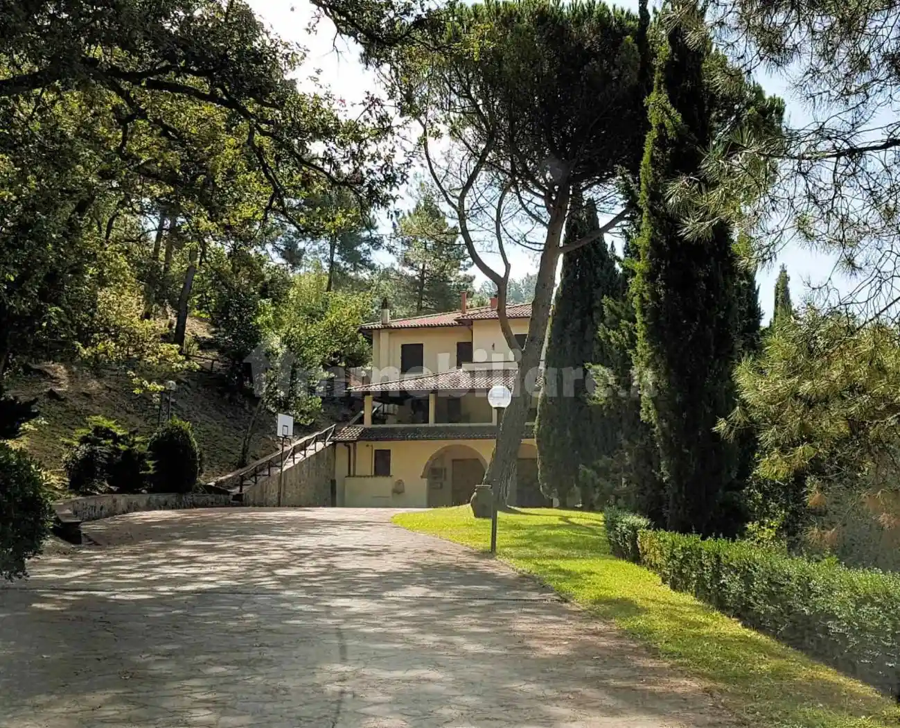 Villa in vendita a Reggello