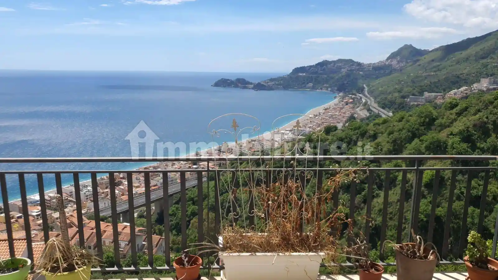 Appartamento in vendita a Letojanni