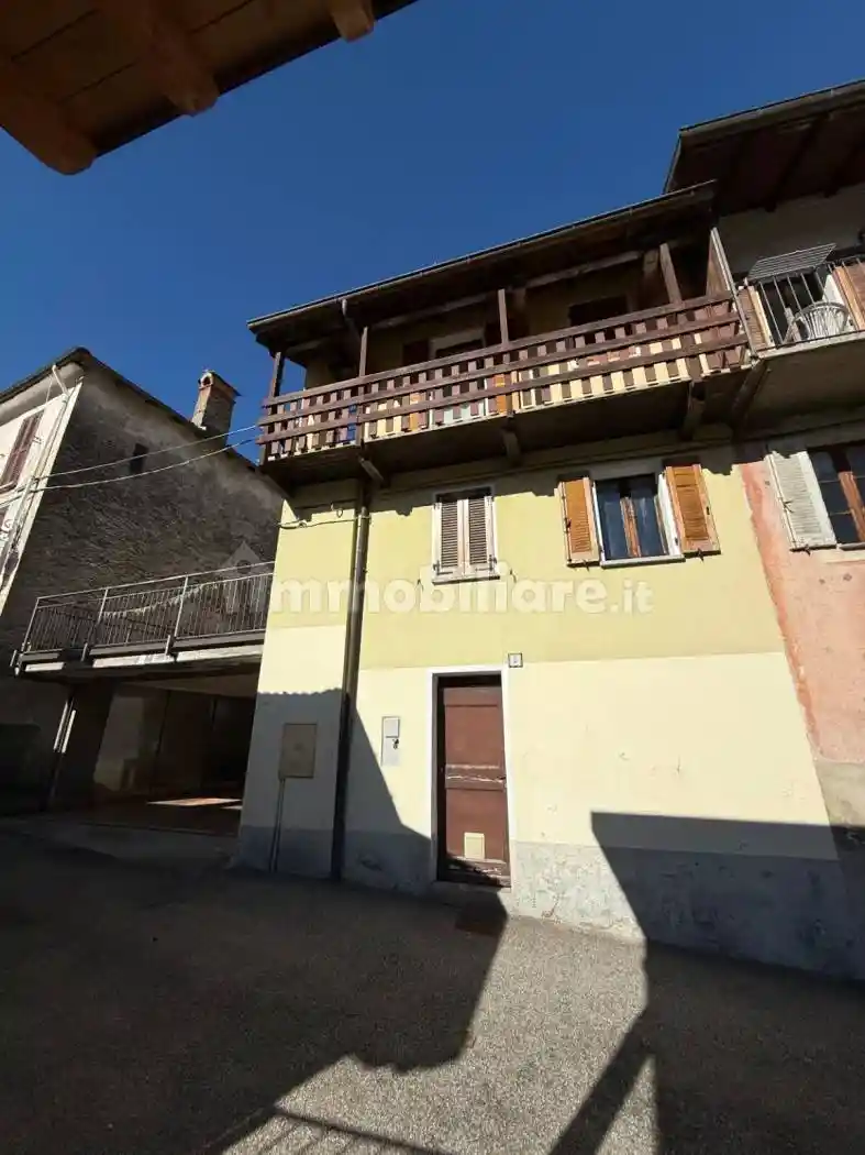 Casa indipendente in vendita a Dumenza