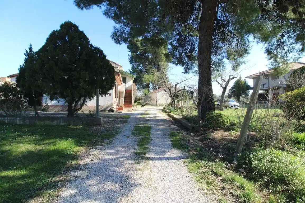 Terratetto plurifamiliare Contrada San Maria Dell'Arco 38, Mosciano Stazione, Mosciano Sant'Angelo - foto 2