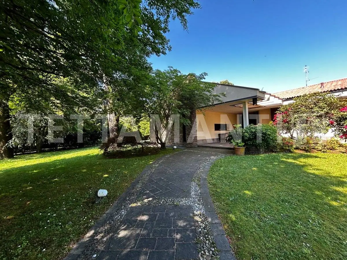 Appartamento in vendita a Cantù