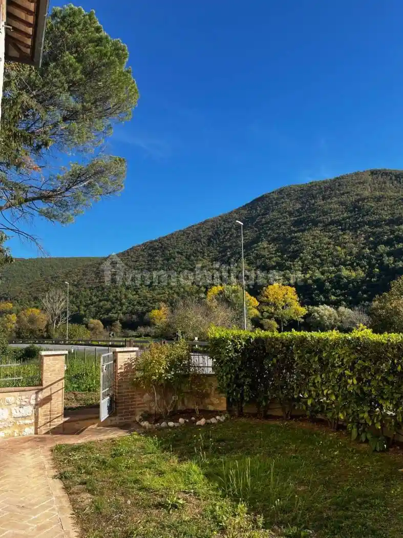 Quadrilocale Località Scopoli, Carpello, Scopoli, Casenove, Verchiano, Foligno - foto 5