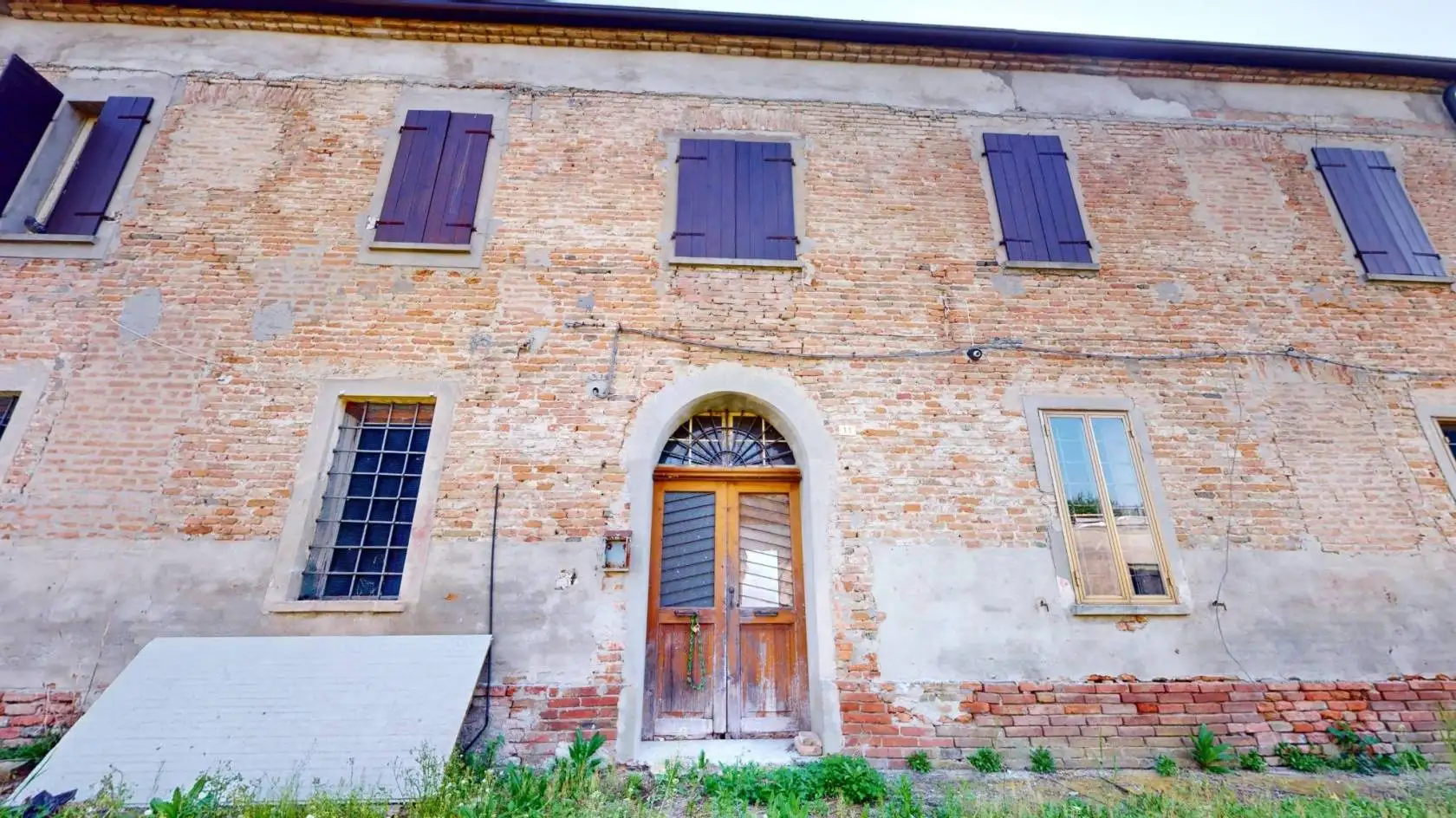 Palazzo - Edificio in vendita a Bondeno