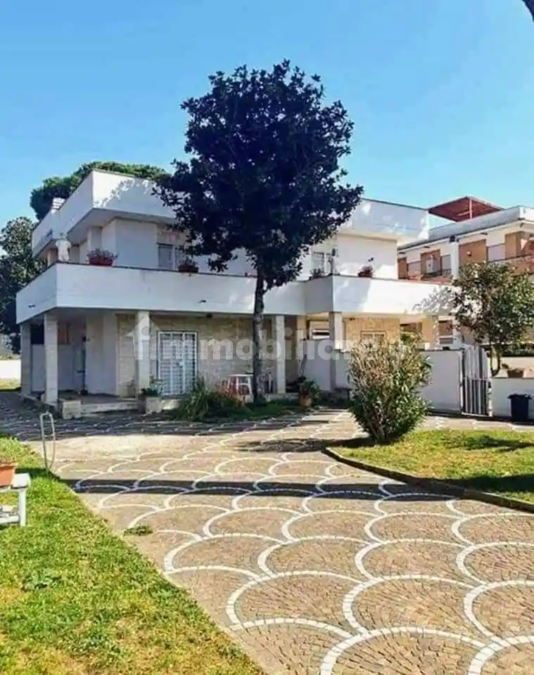 Villa in affitto a Anzio