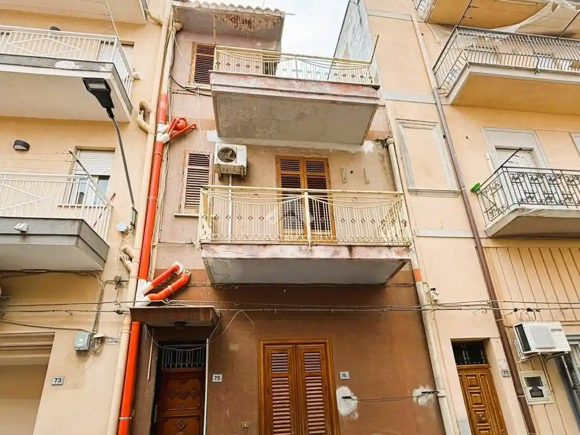 Palazzo - Edificio in vendita a Bagheria