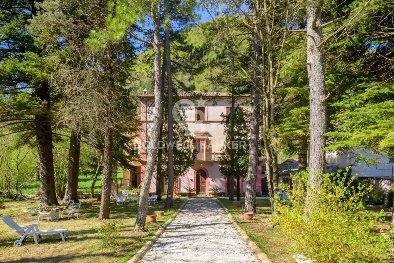 Villa in vendita a Fabriano