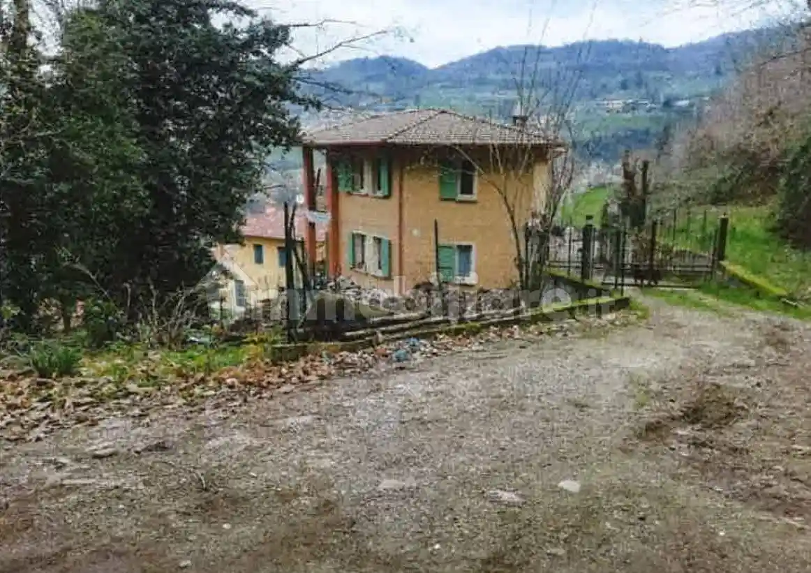 Villa in vendita a Brione