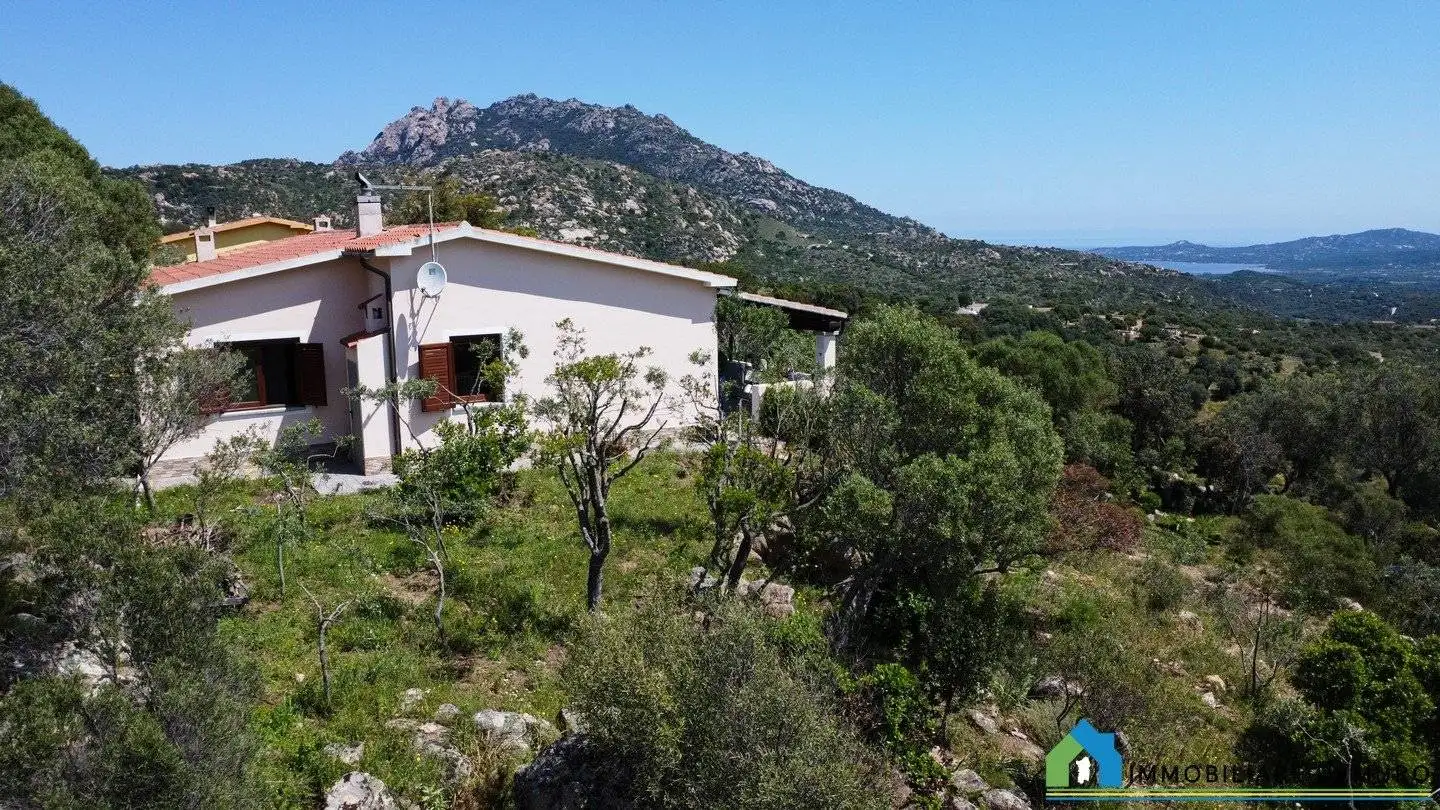 Rustico - Casale in vendita a Olbia