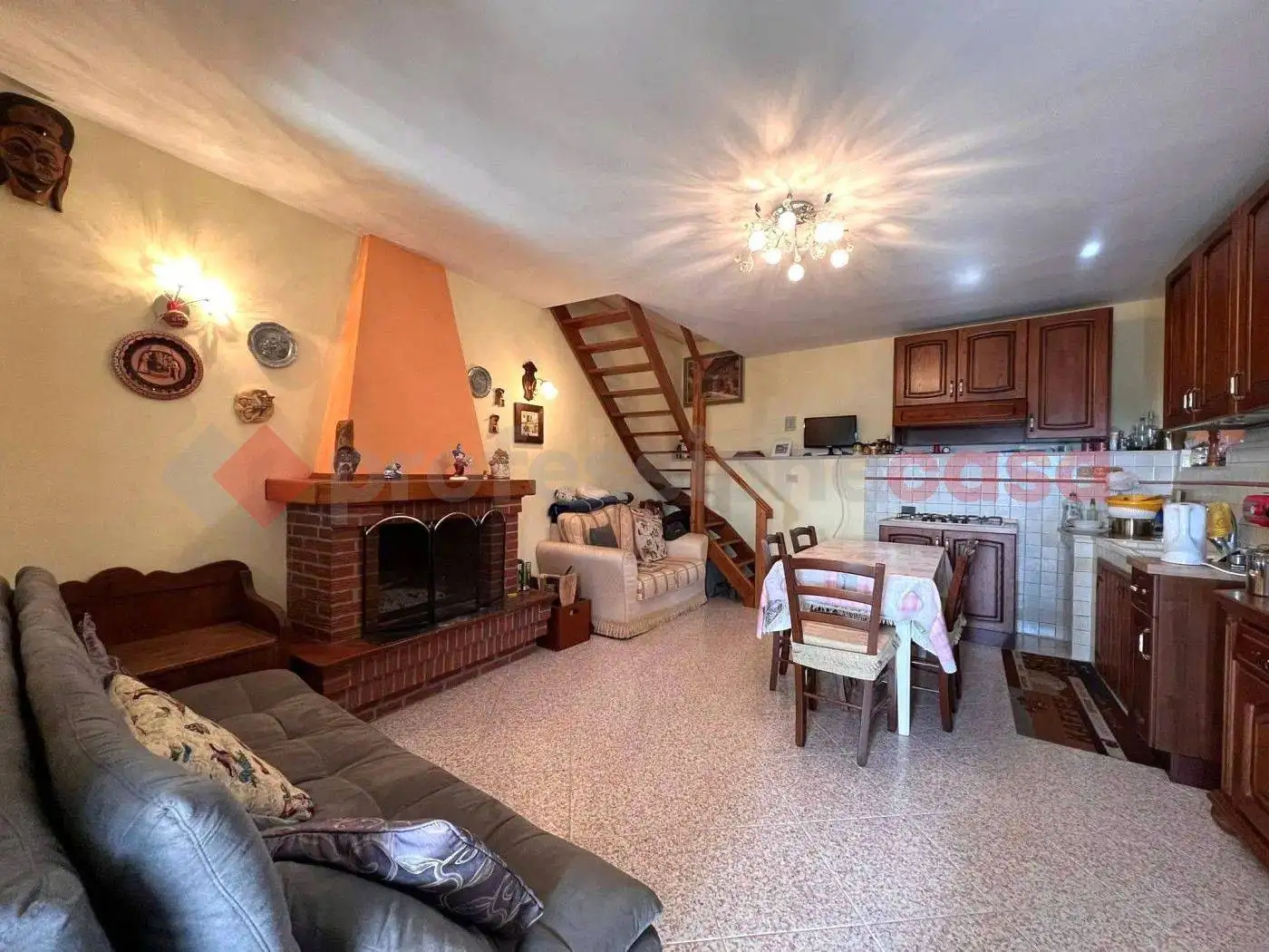 Casa indipendente in vendita a Pescosolido