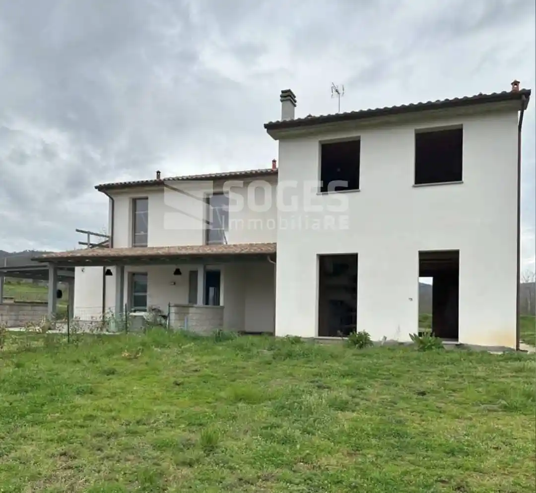 Appartamento in vendita a Bucine