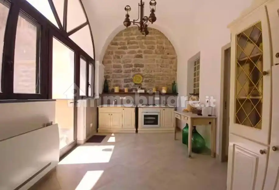 Palazzo - Edificio in vendita a Meta