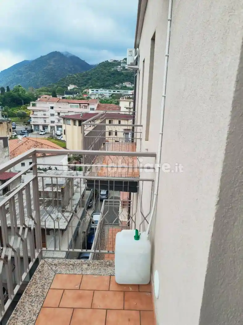 Trilocale via Alcide De Gasperi 34, Brolo - foto 4