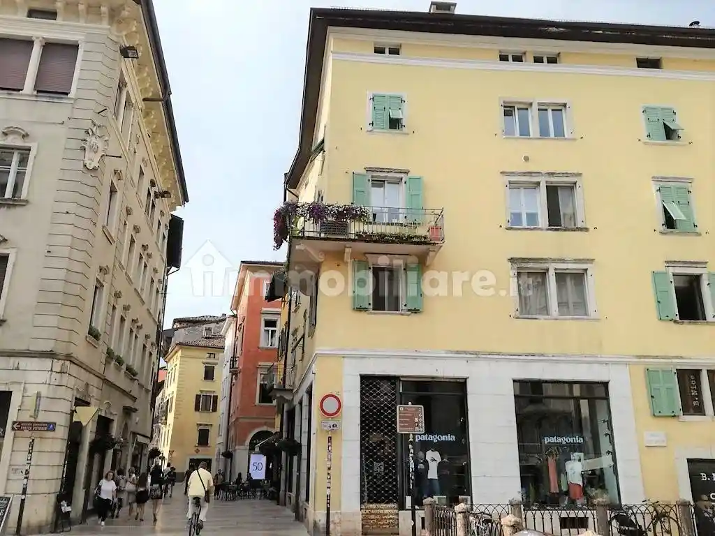 Trilocale via San Vigilio 4, Centro Storico, Trento - foto 2