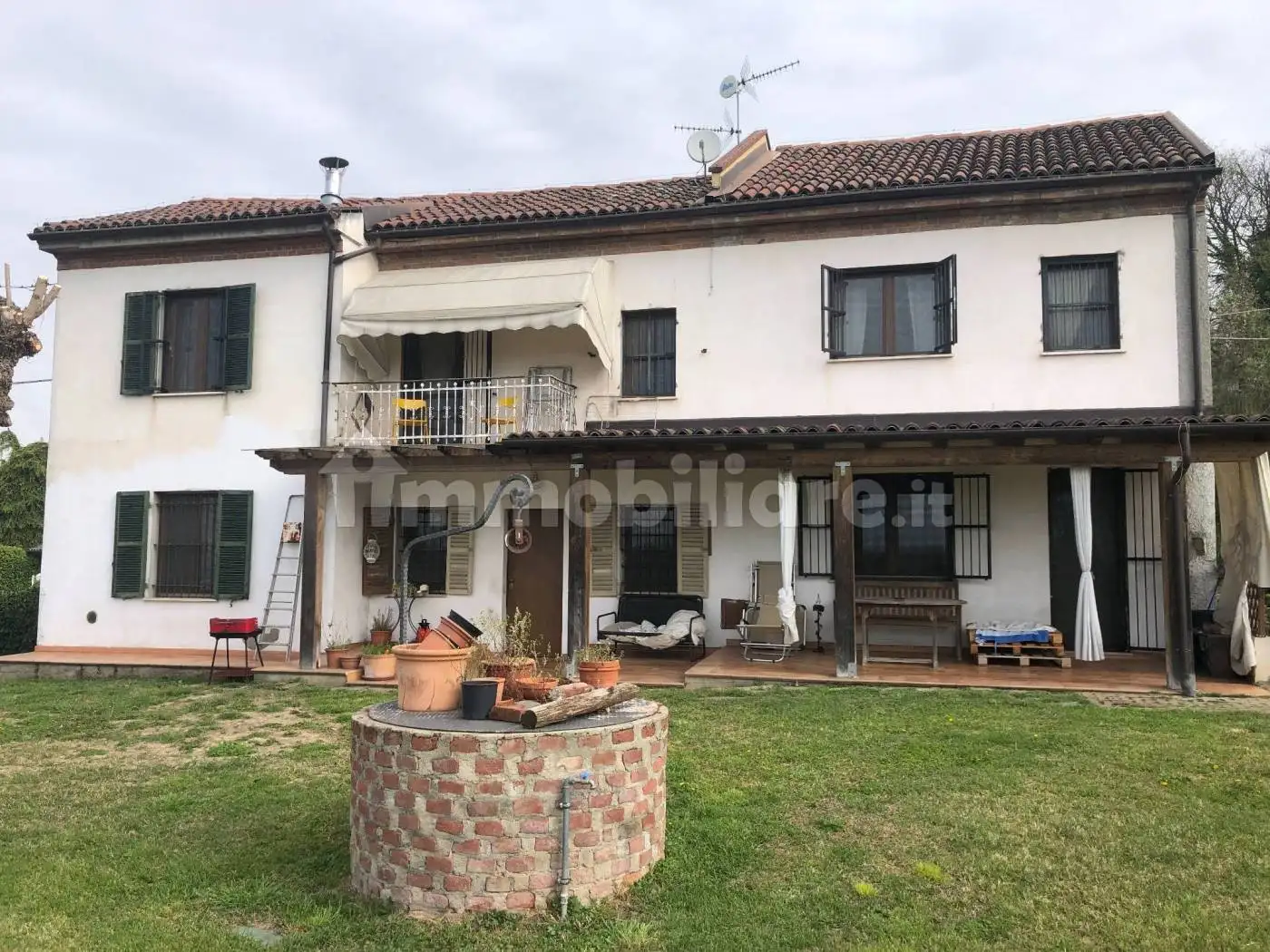 Villa in vendita a Pietra Marazzi