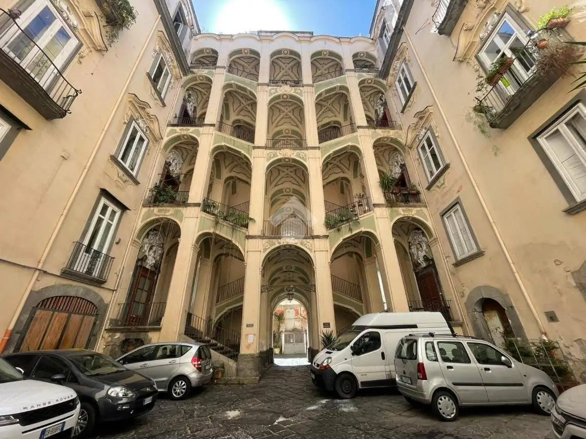 Appartamento in vendita a Napoli