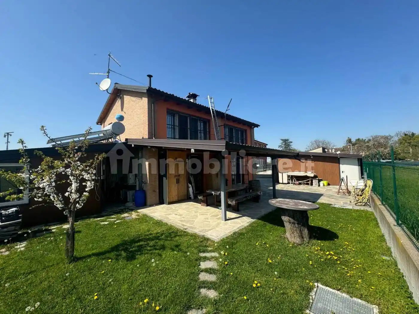 Villa in vendita a Carpaneto Piacentino