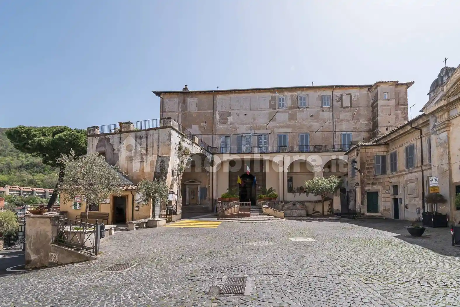 Appartamento in vendita a Poli