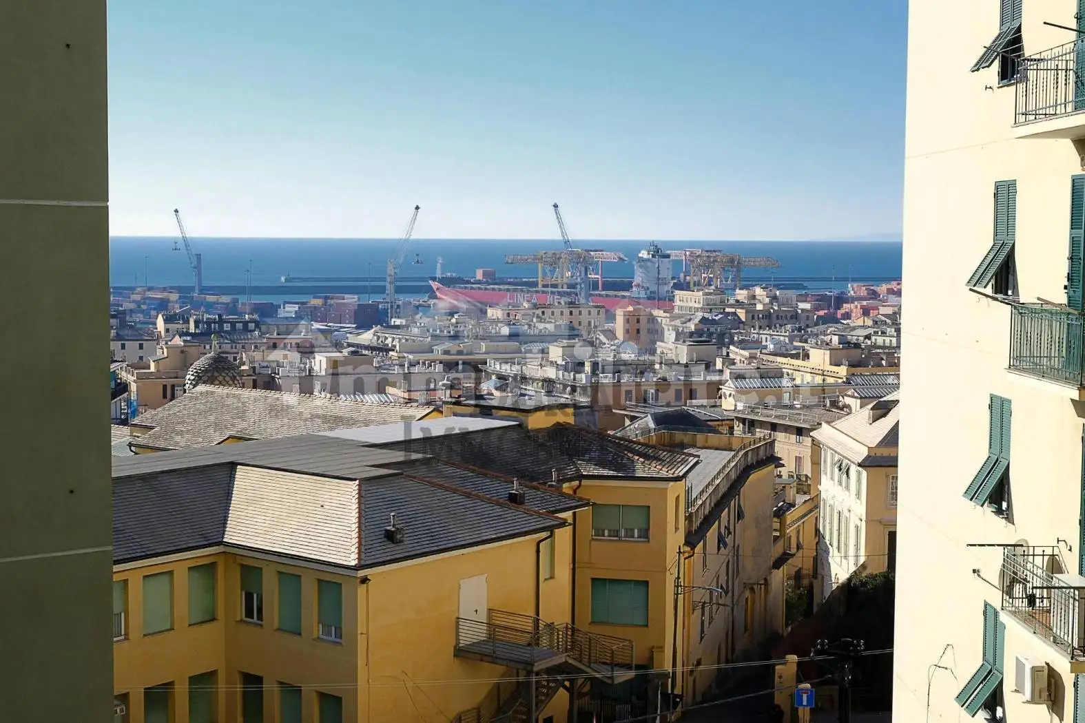 Appartamento in vendita a Genova