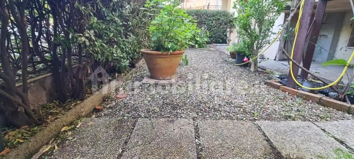 Appartamento in vendita a Livorno