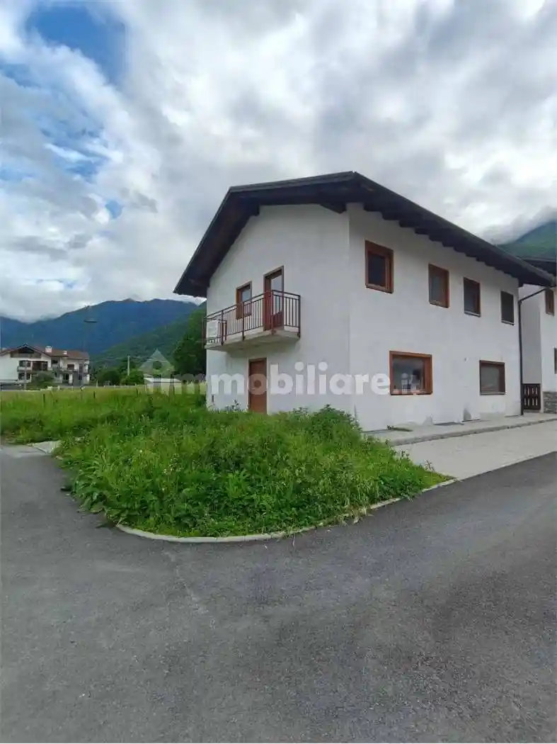 Villa a schiera frazione Fabbrica, Champdepraz - foto 2