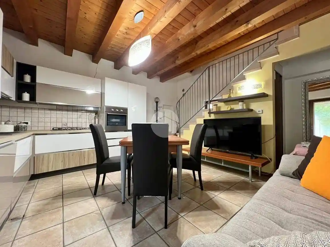 Casa indipendente in vendita a Verona