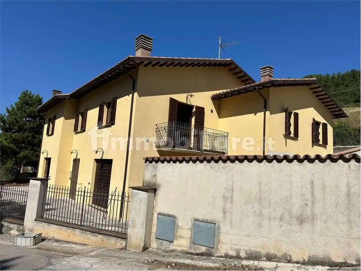 Villa in vendita a Nocera Umbra