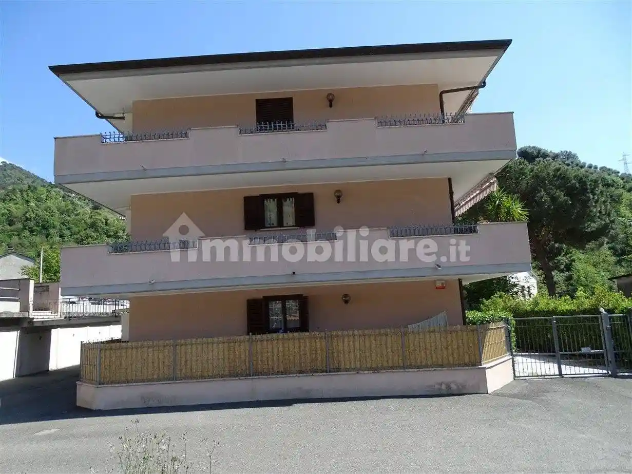 Appartamento in vendita a Montignoso