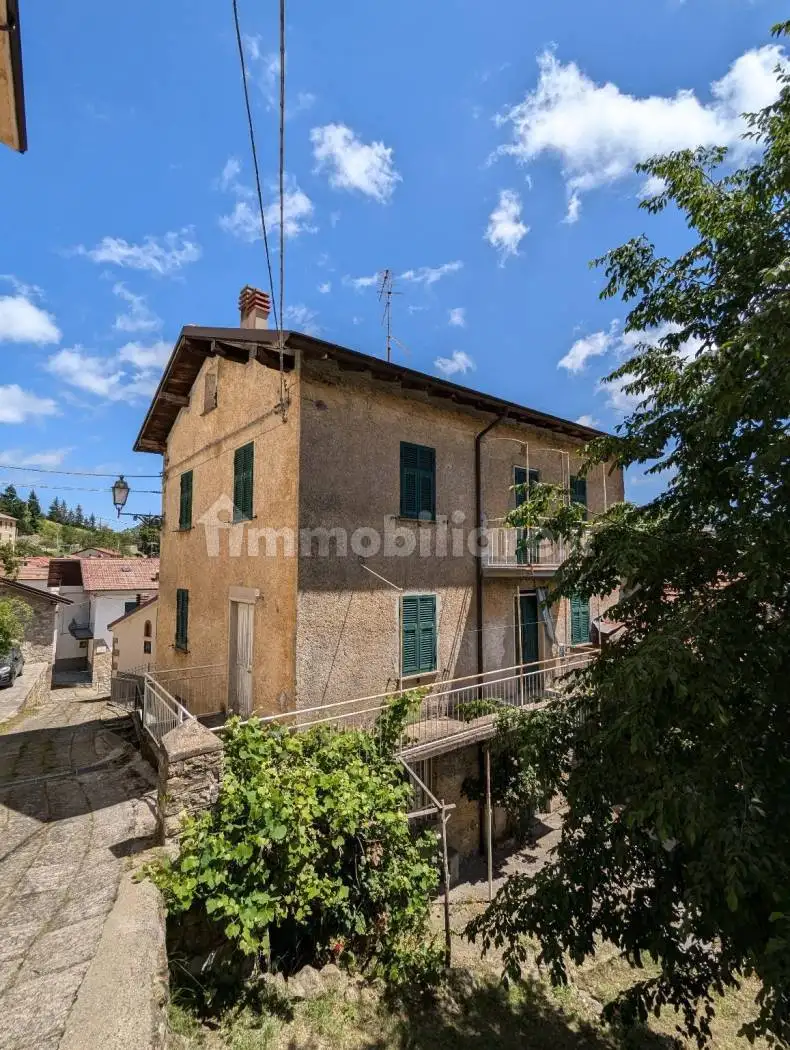 Casa indipendente in vendita a Ottone