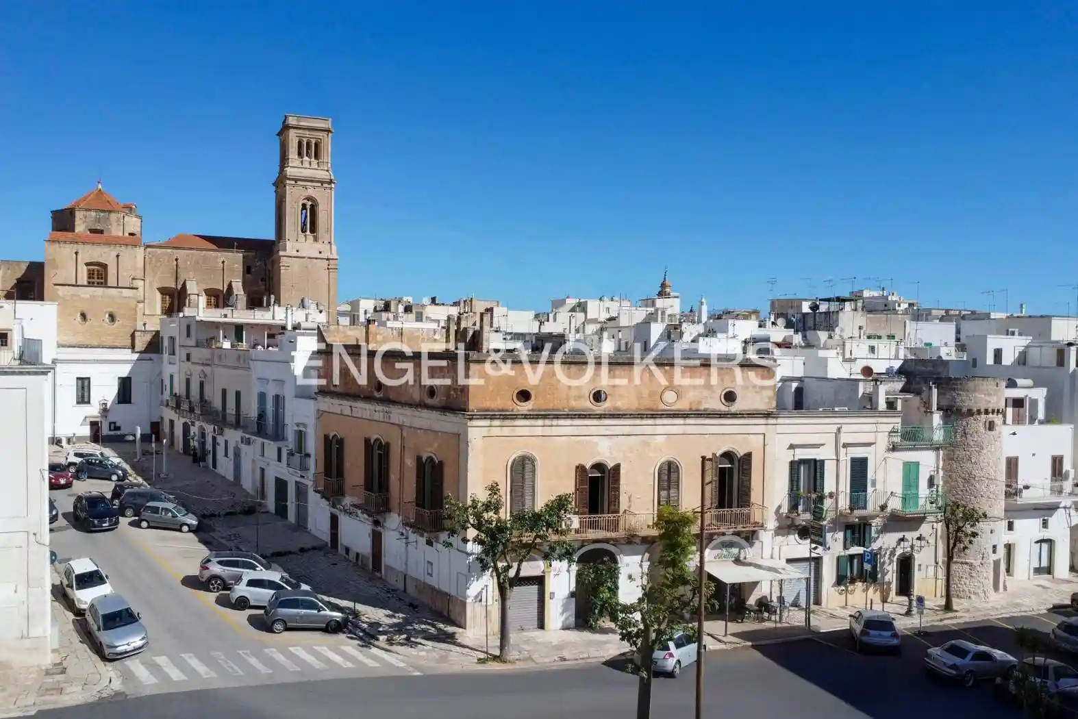 Palazzo - Edificio in vendita a Fasano