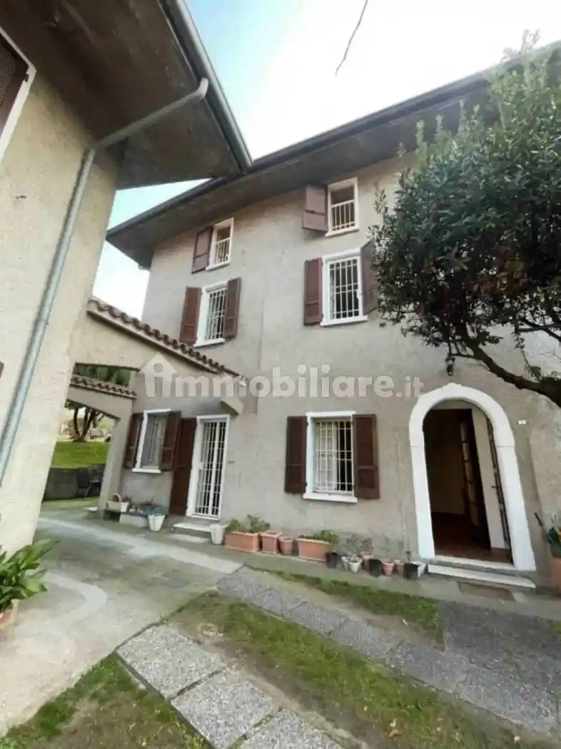 Villa in vendita a Desenzano del Garda