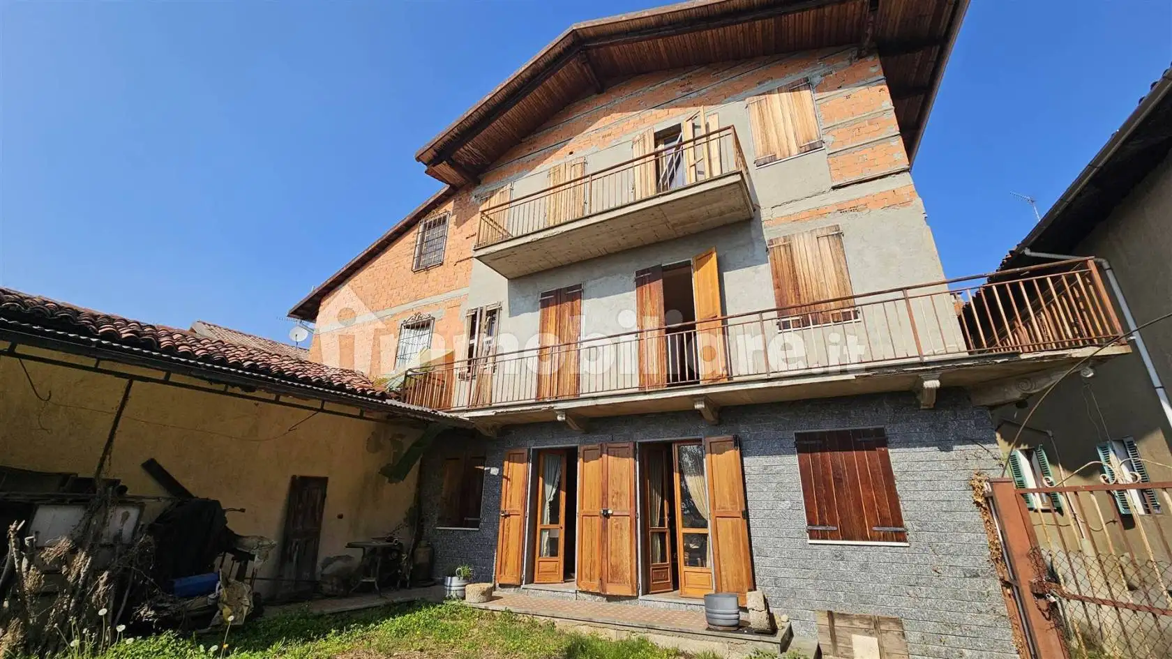 Casa indipendente in vendita a Lessona