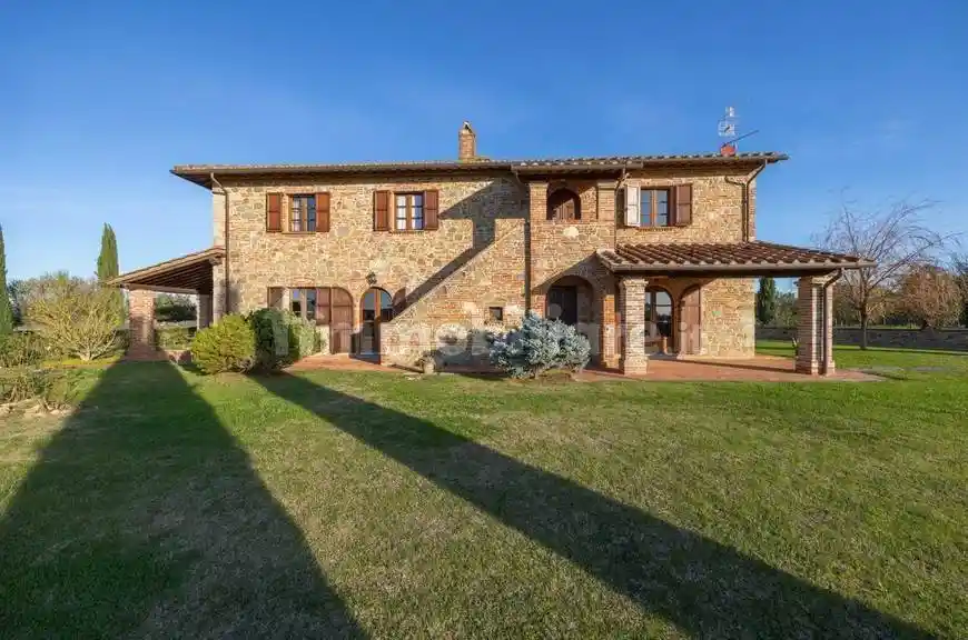 Rustico - Casale in vendita a Foiano della Chiana