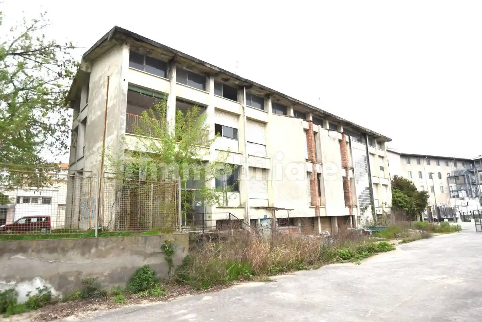 Palazzo - Edificio in vendita a Vercelli