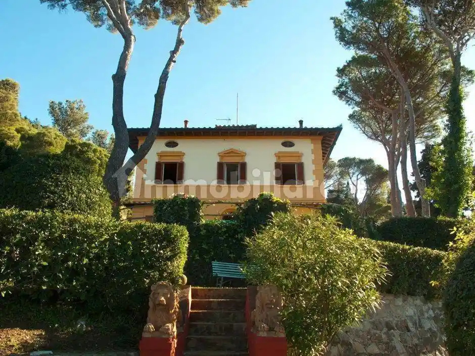 Villa in vendita a Livorno