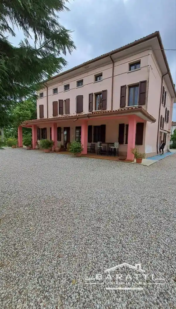 Villa in vendita a Poggio Rusco