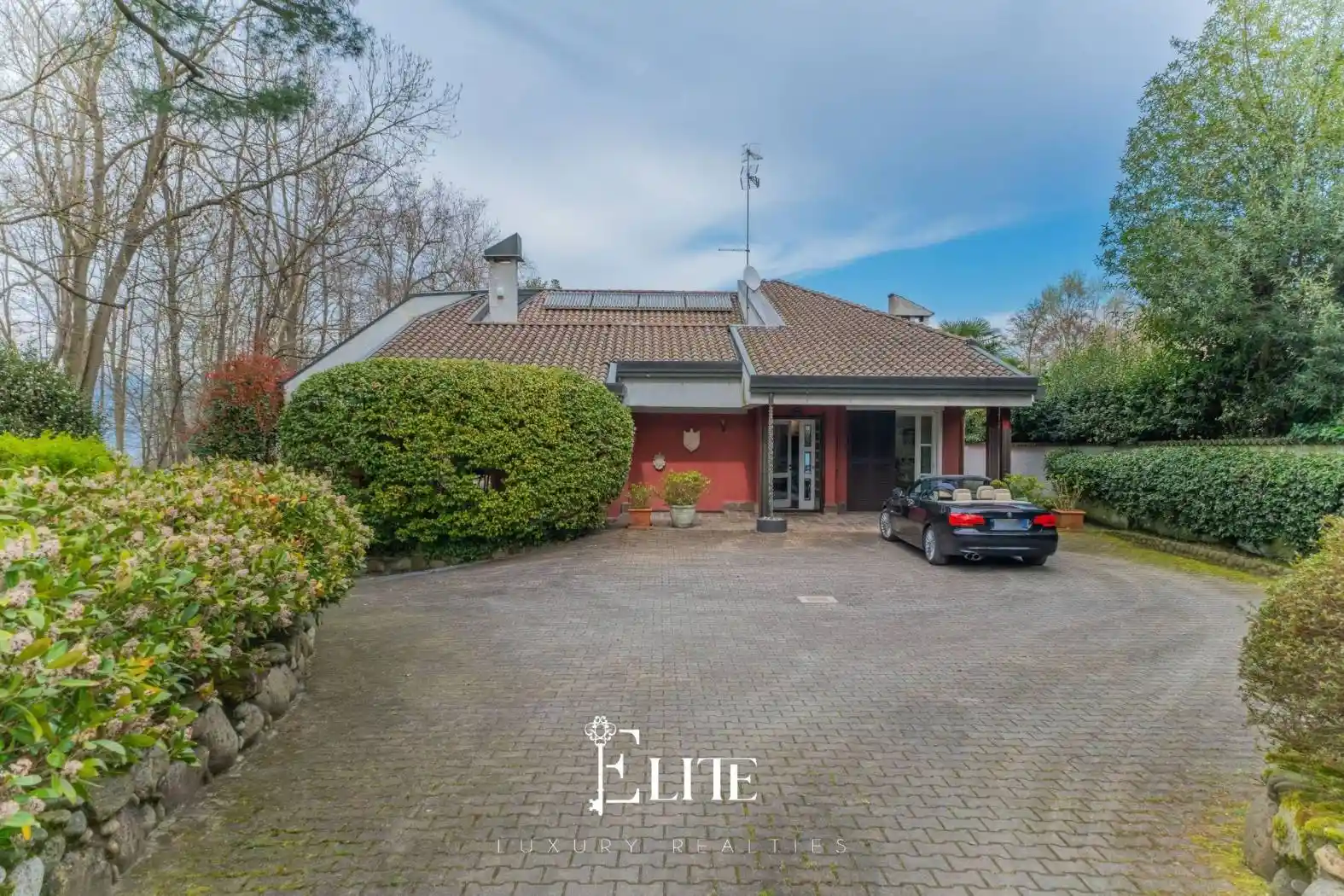 Villa in vendita a Ispra