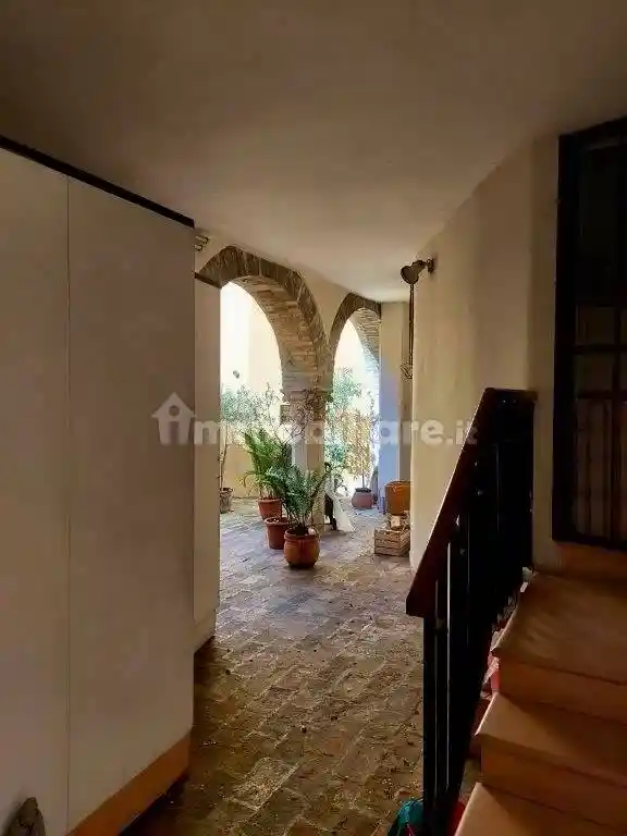 Palazzo - Edificio in vendita a Fano