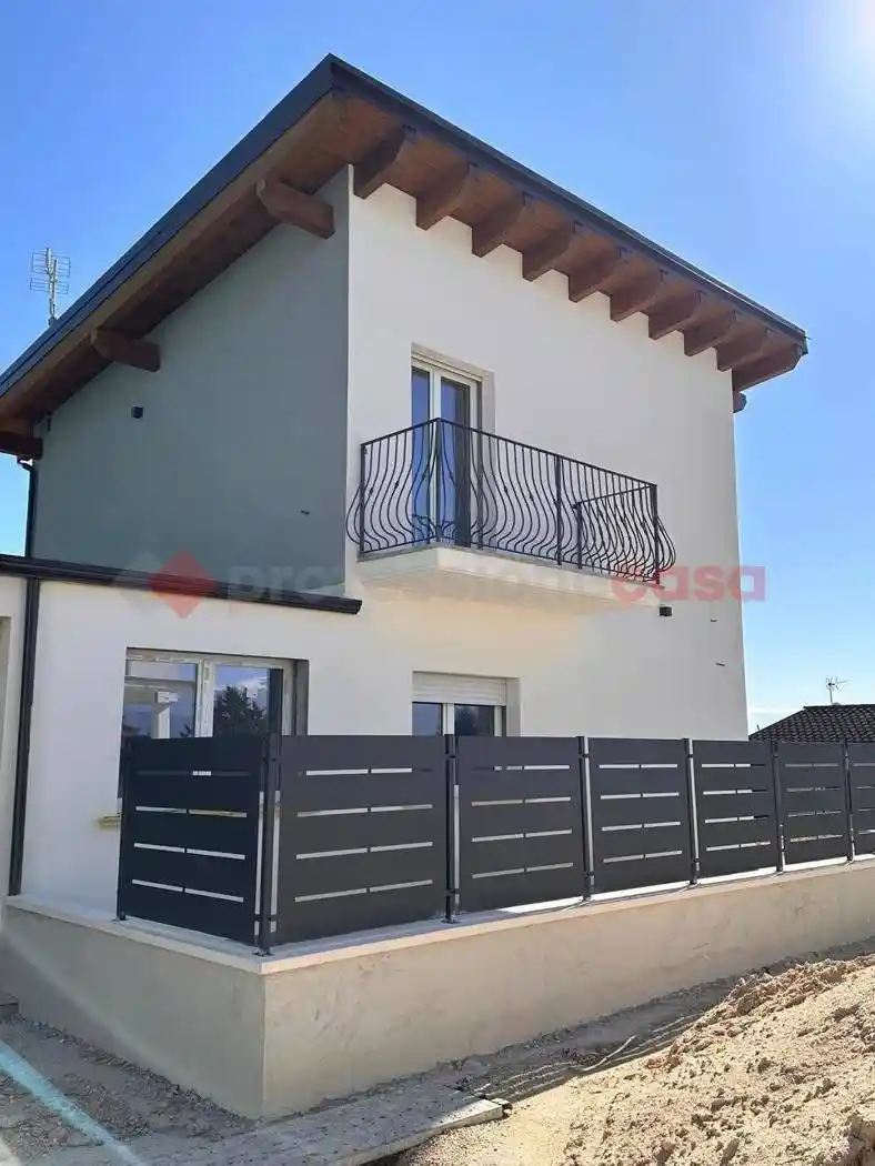 Villa bifamiliare via Caruscino , 107, Centro, Avezzano - foto 2