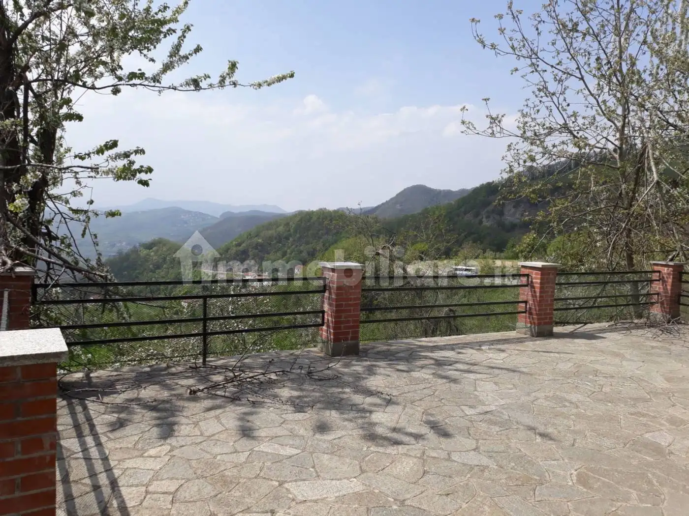 Appartamento in vendita a Crocefieschi