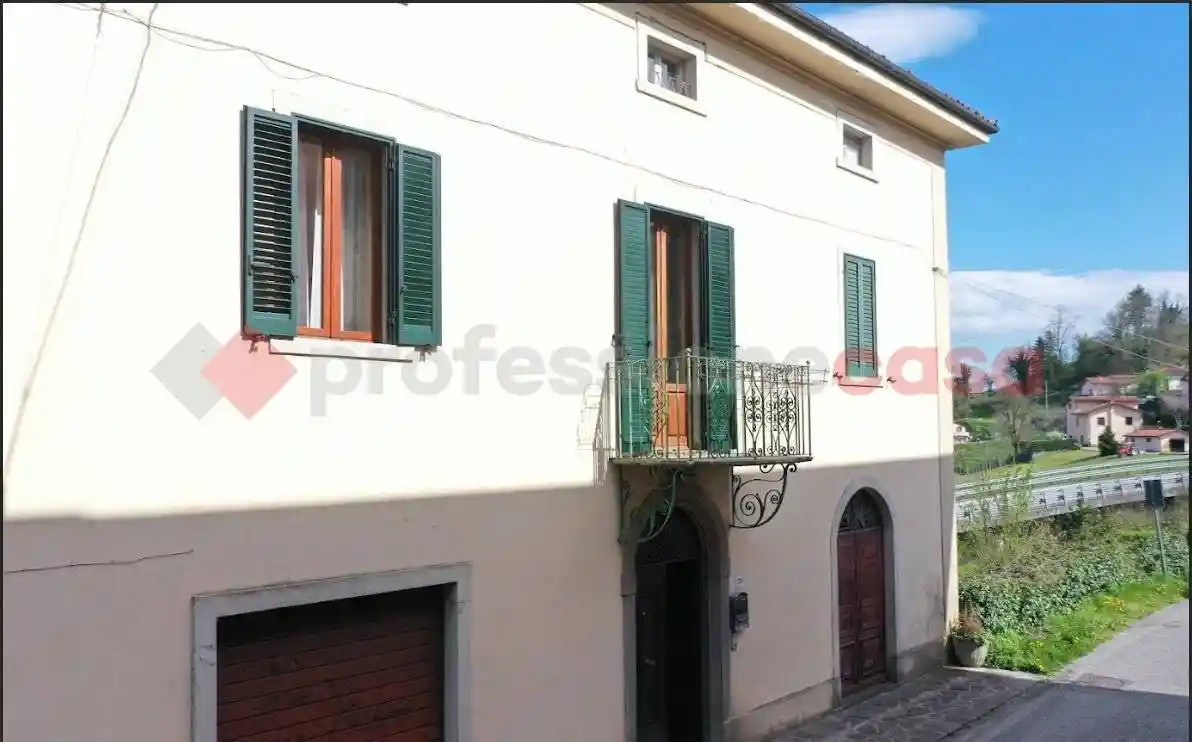 Villa bifamiliare via Bertolini, 26, Centro, Camporgiano - foto 2