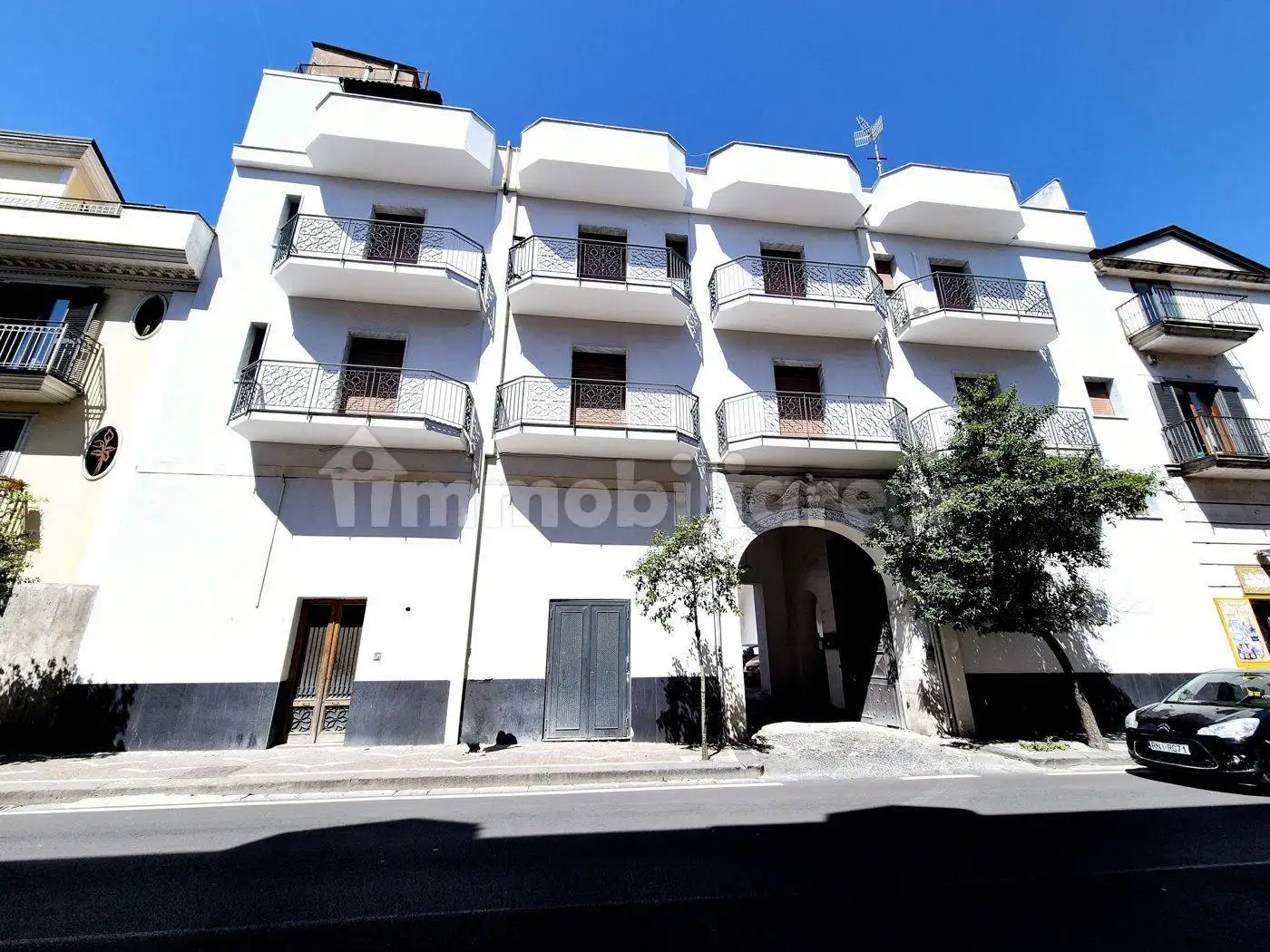 Palazzo - Edificio in vendita a Caivano