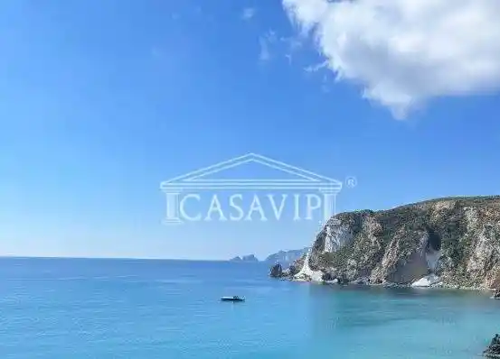 Villa in vendita a Ponza