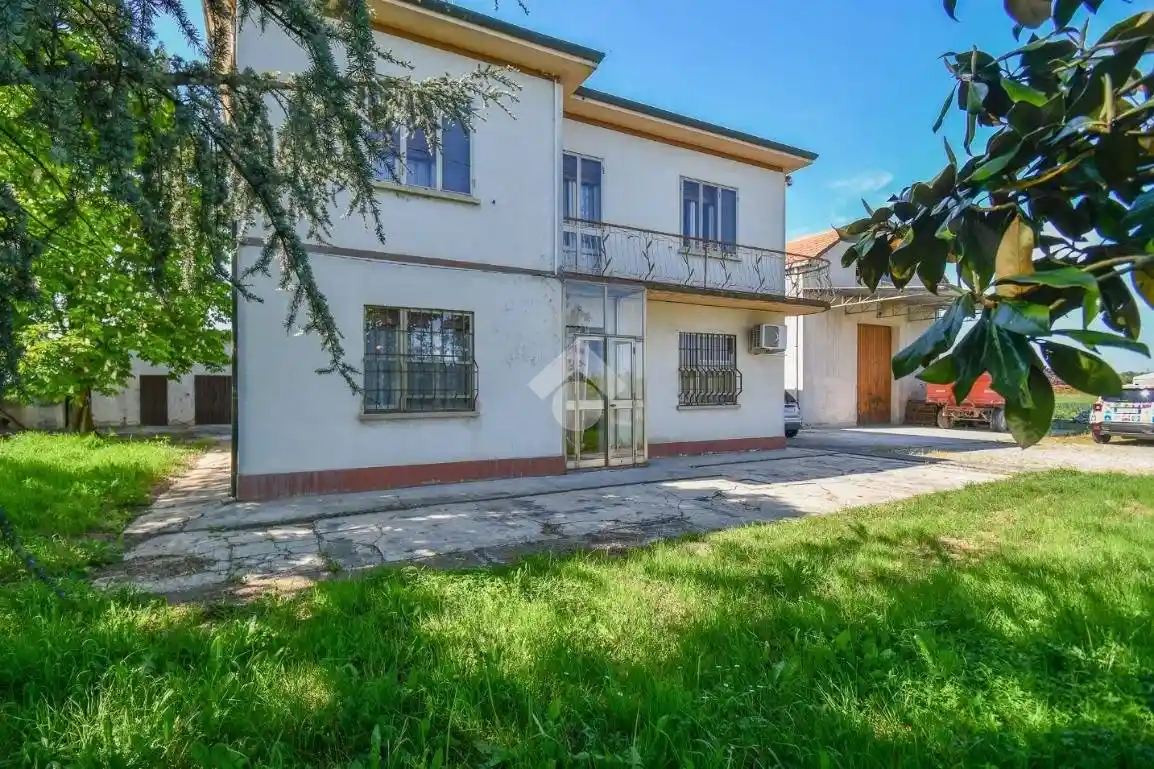 Casa indipendente in vendita a Ferrara