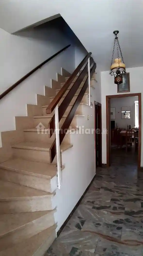 Casa indipendente in vendita a Fabriano